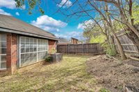 324 Faircrest Drive, Arlington, TX 76018