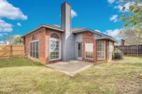 324 Faircrest Drive, Arlington, TX 76018