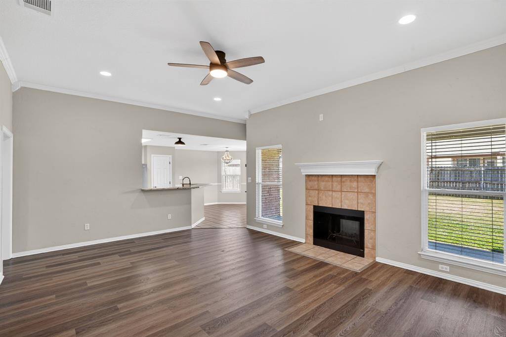 402 Taos Court East, Aledo, TX 76008