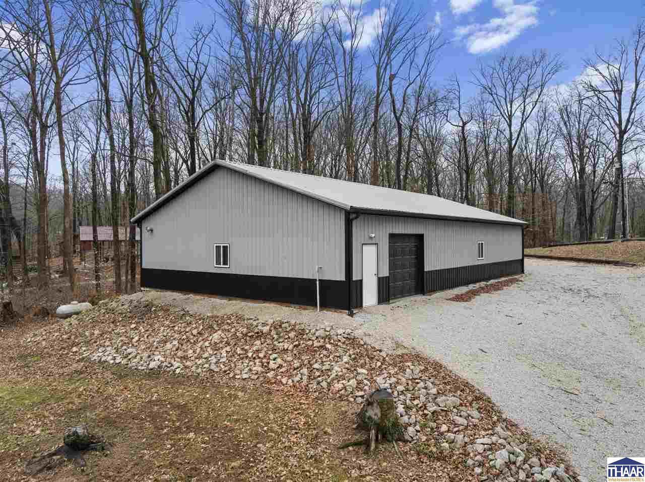 7967 East Oak, Rockville, IN 47872