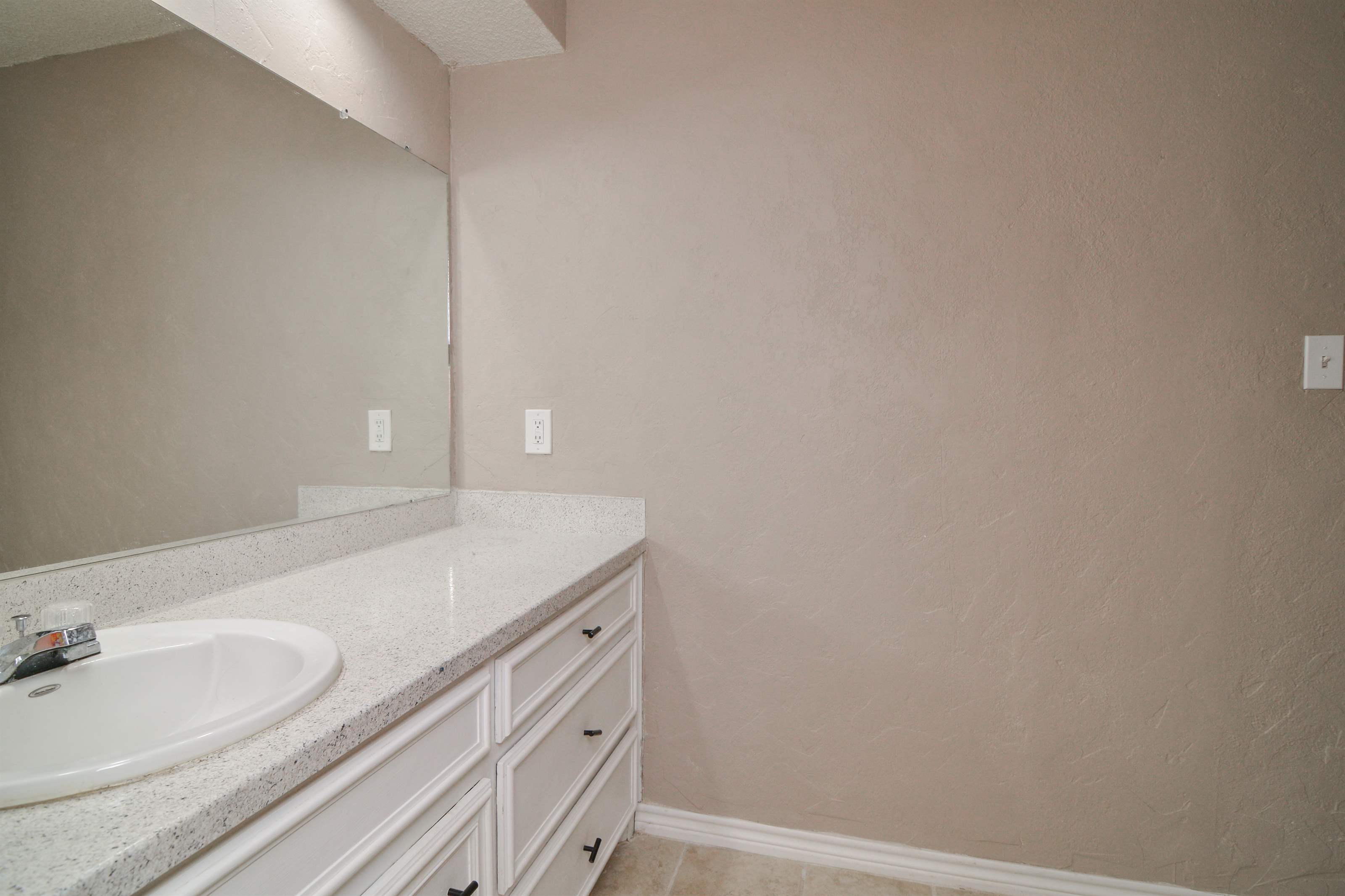 2103 77th Street, Lubbock, TX 79423