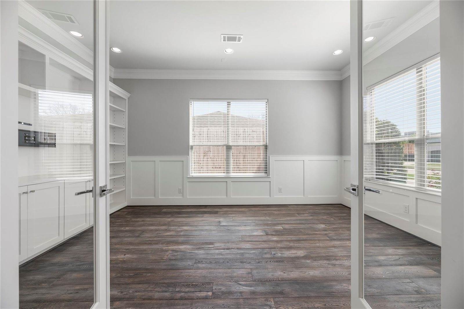 5006 Mayfair Street, Bellaire, TX 77401