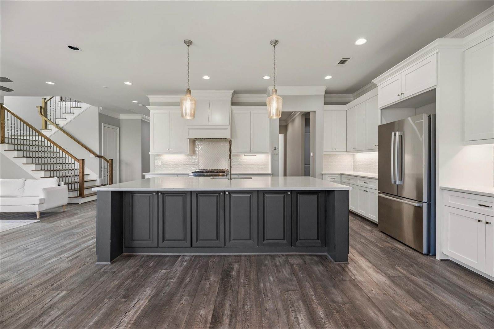 5006 Mayfair Street, Bellaire, TX 77401