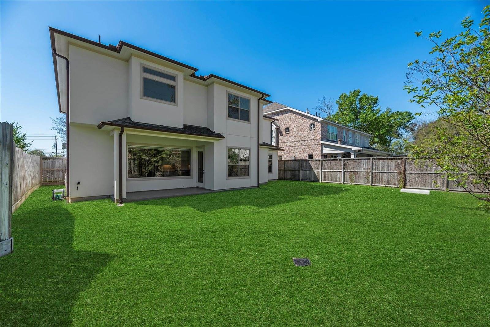 5006 Mayfair Street, Bellaire, TX 77401