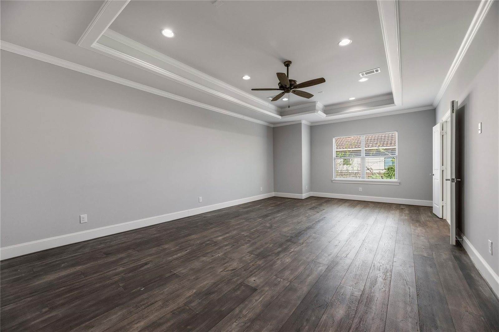 5006 Mayfair Street, Bellaire, TX 77401