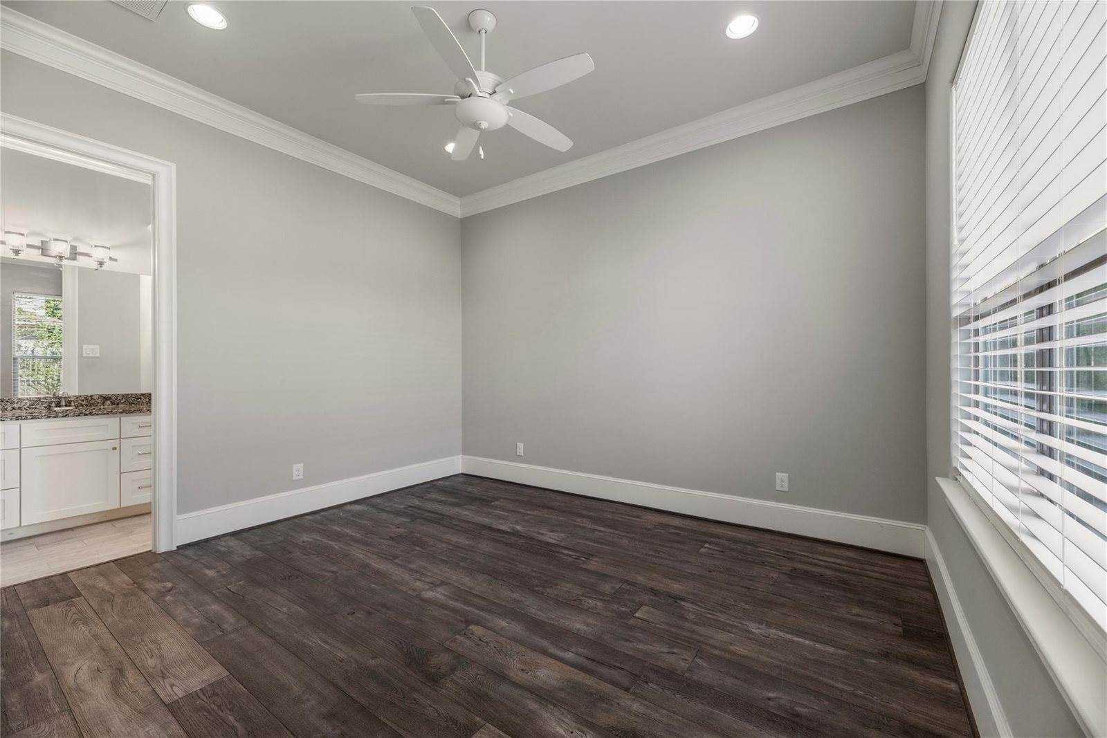 5006 Mayfair Street, Bellaire, TX 77401