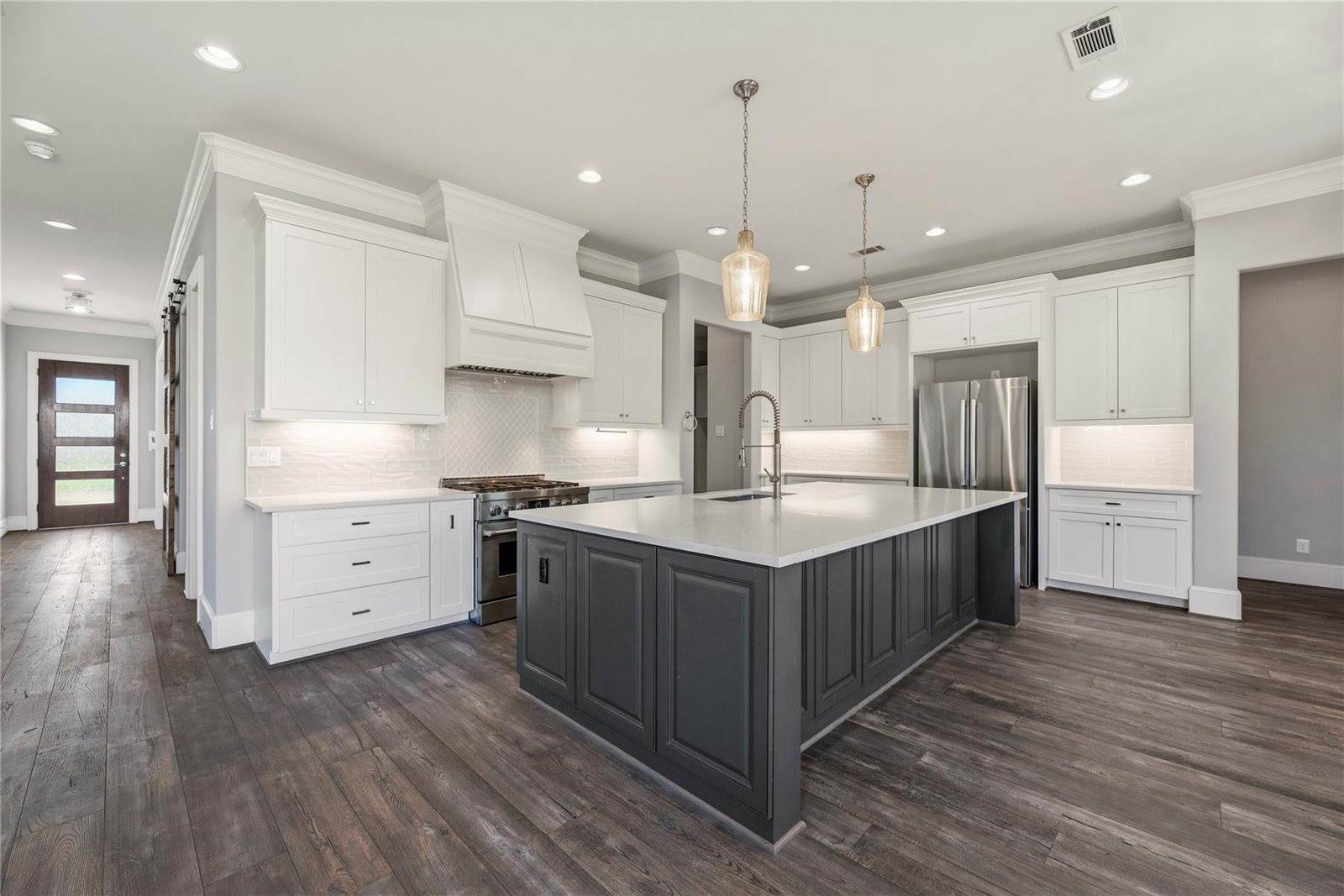 5006 Mayfair Street, Bellaire, TX 77401