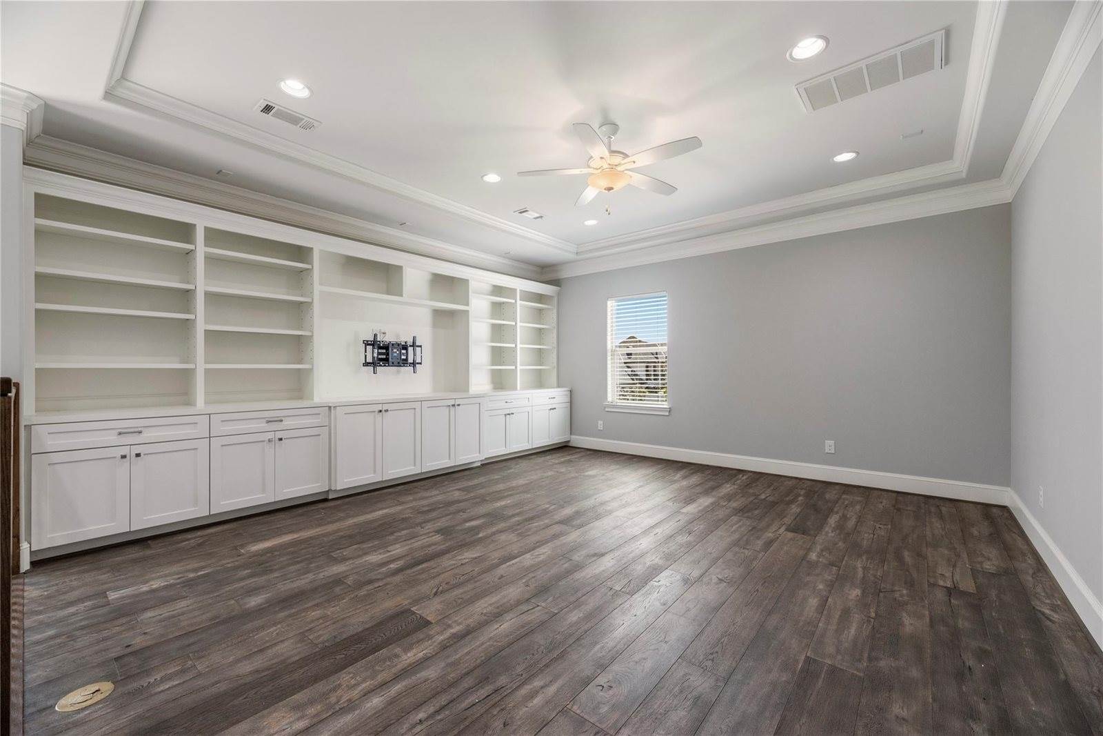 5006 Mayfair Street, Bellaire, TX 77401