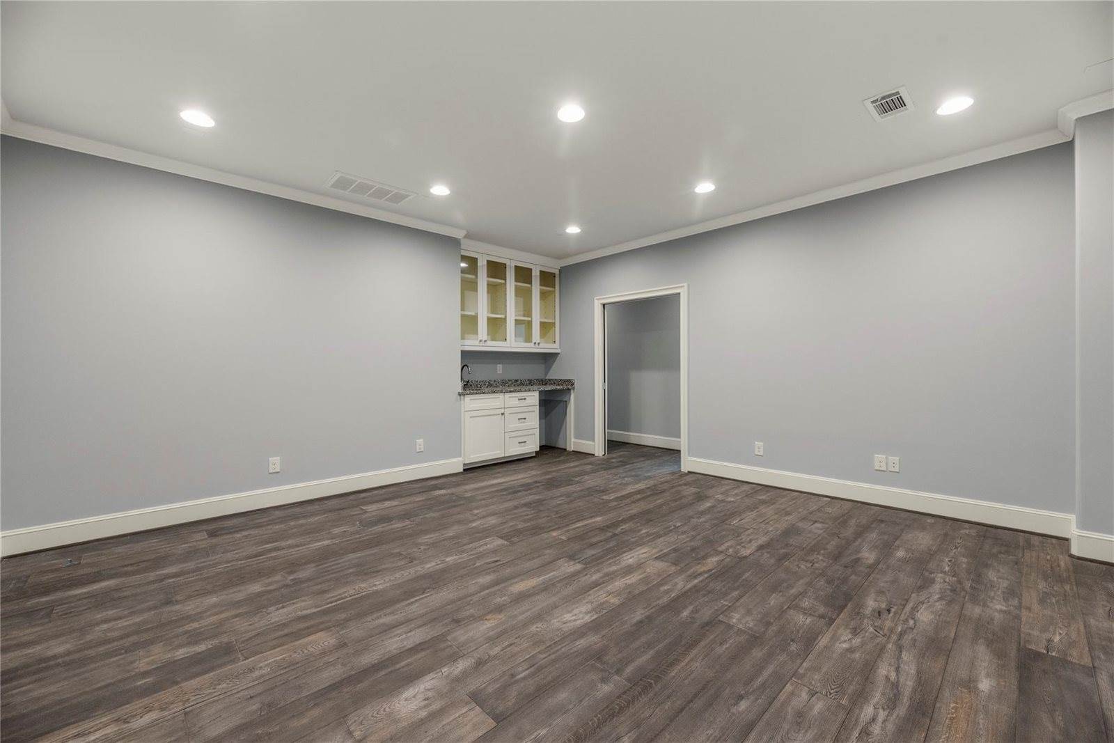 5006 Mayfair Street, Bellaire, TX 77401