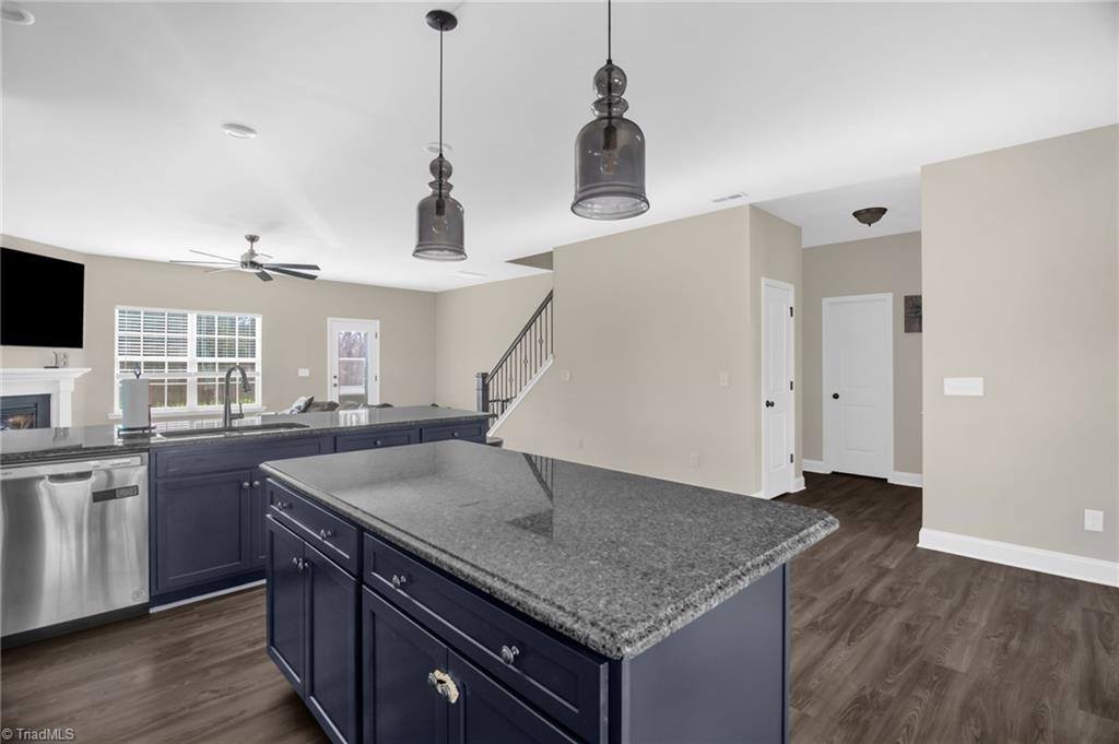 573 Mahogany Drive, Thomasville, NC 27360