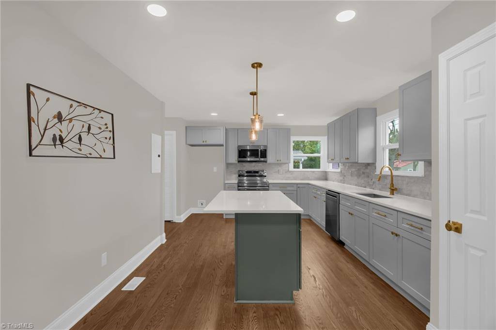 308 School Street, Lexington, NC 27292