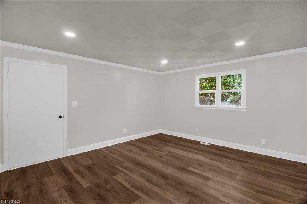 308 School Street, Lexington, NC 27292