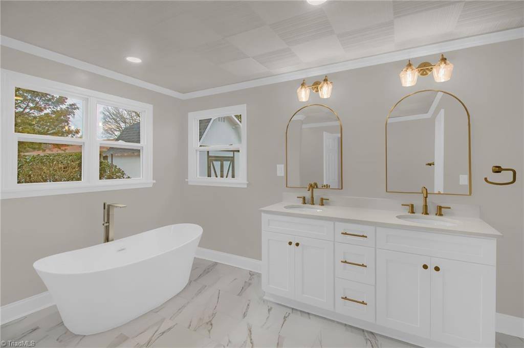 308 School Street, Lexington, NC 27292