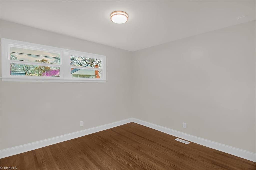 308 School Street, Lexington, NC 27292