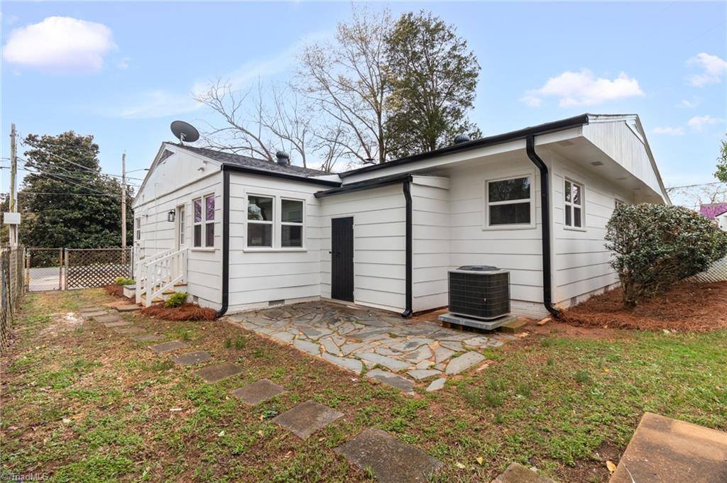 308 School Street, Lexington, NC 27292