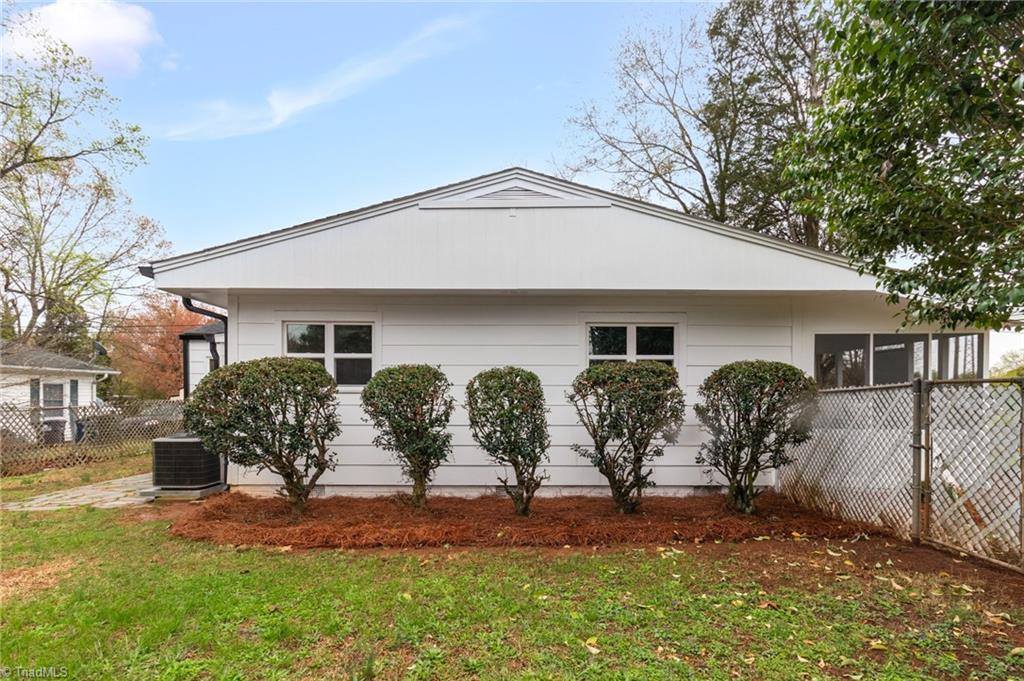 308 School Street, Lexington, NC 27292