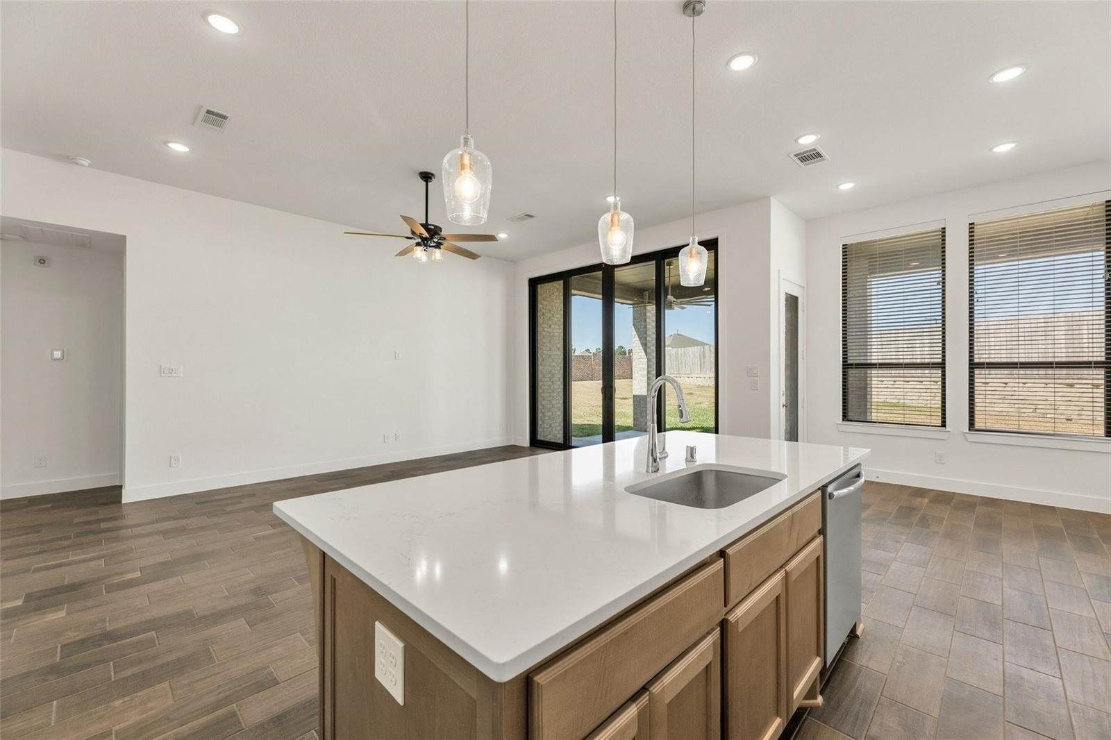 21350 Oakley Claremont Court, Magnolia, TX 77355