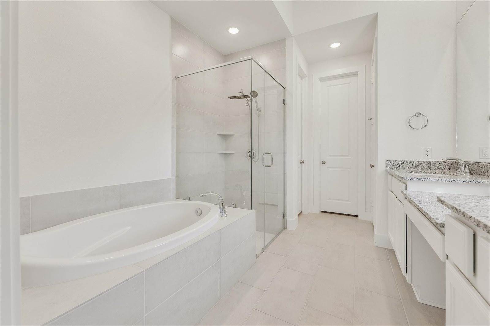 21350 Oakley Claremont Court, Magnolia, TX 77355