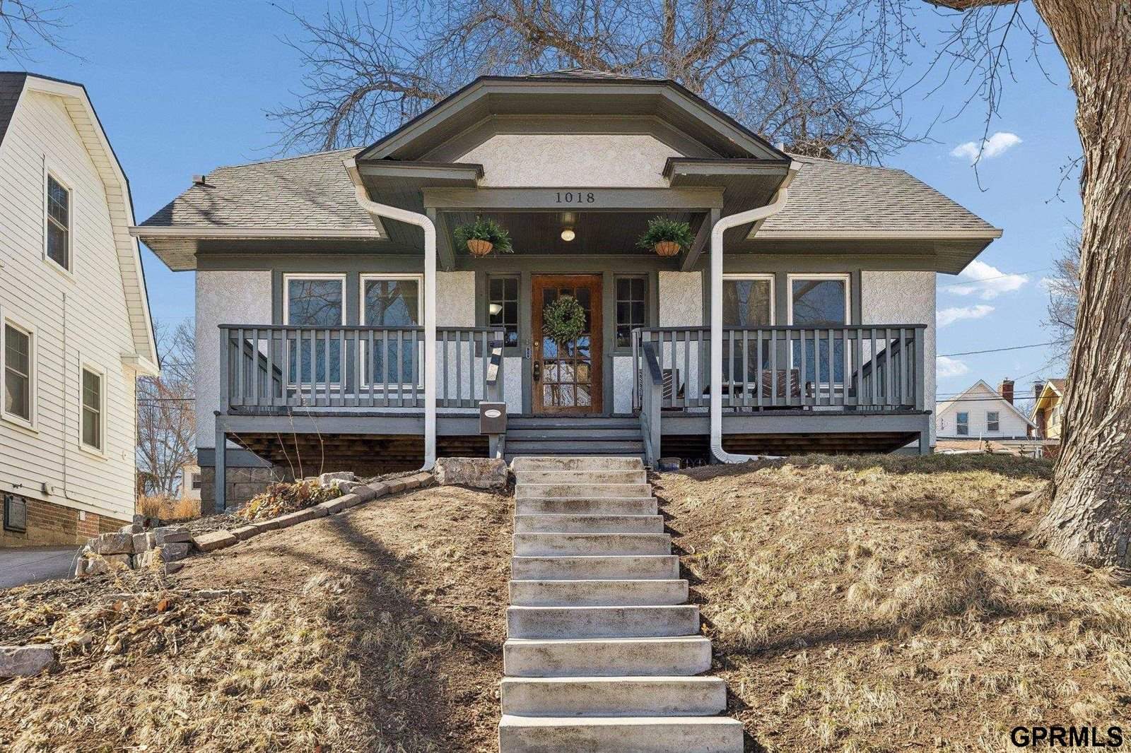 1018 South 35 Avenue, Omaha, NE 68105