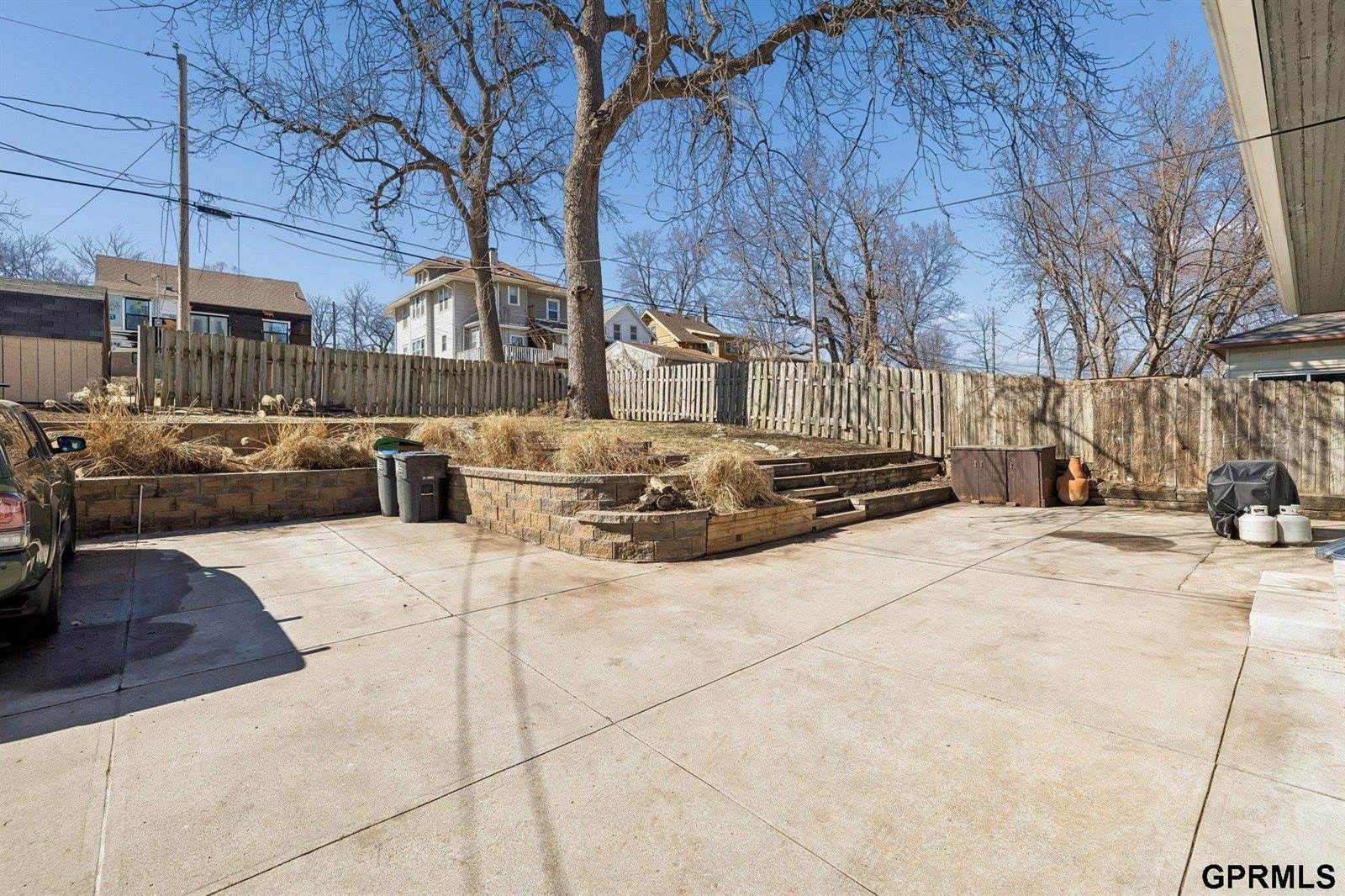 1018 South 35 Avenue, Omaha, NE 68105