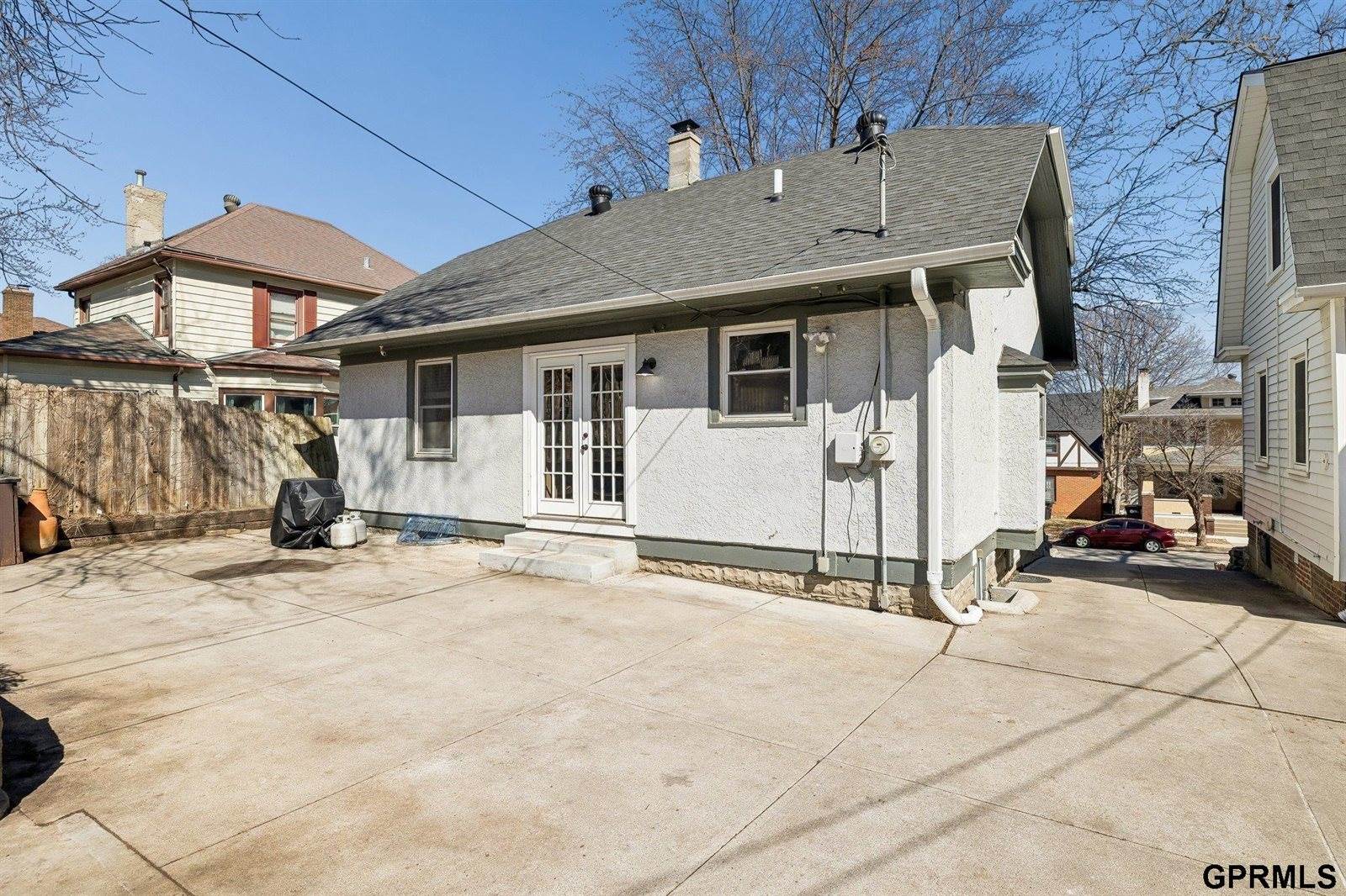 1018 South 35 Avenue, Omaha, NE 68105