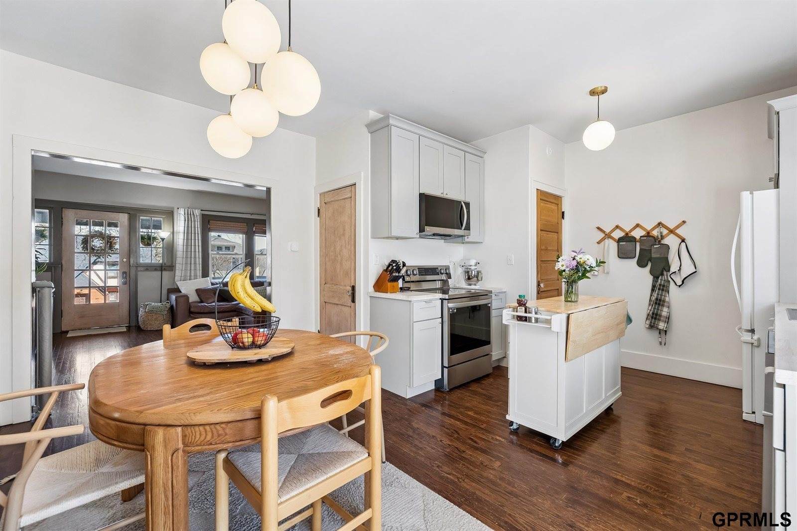 1018 South 35 Avenue, Omaha, NE 68105