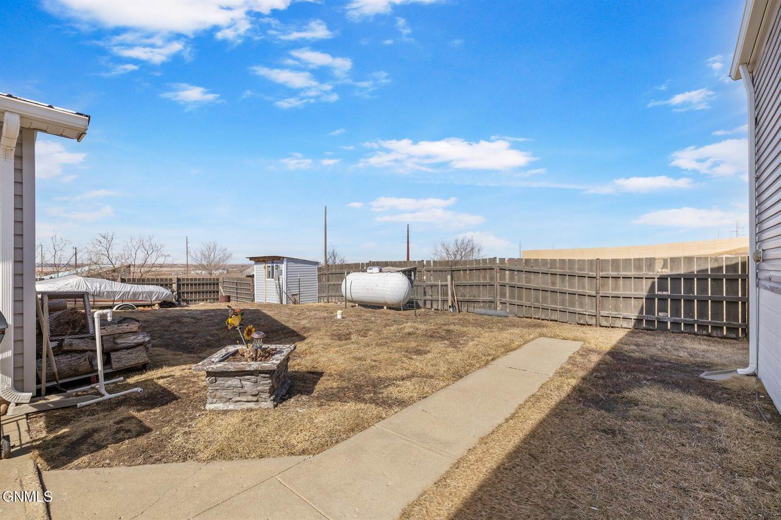 14291 Painted Woods Drive, Williston, ND 58801