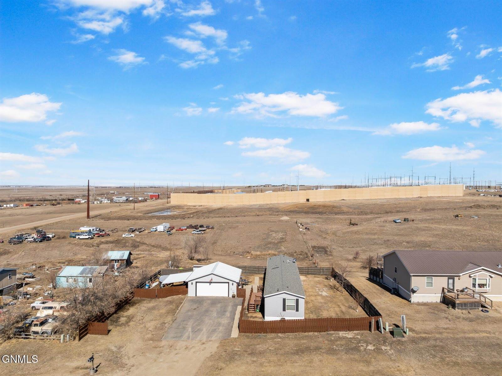 14291 Painted Woods Drive, Williston, ND 58801