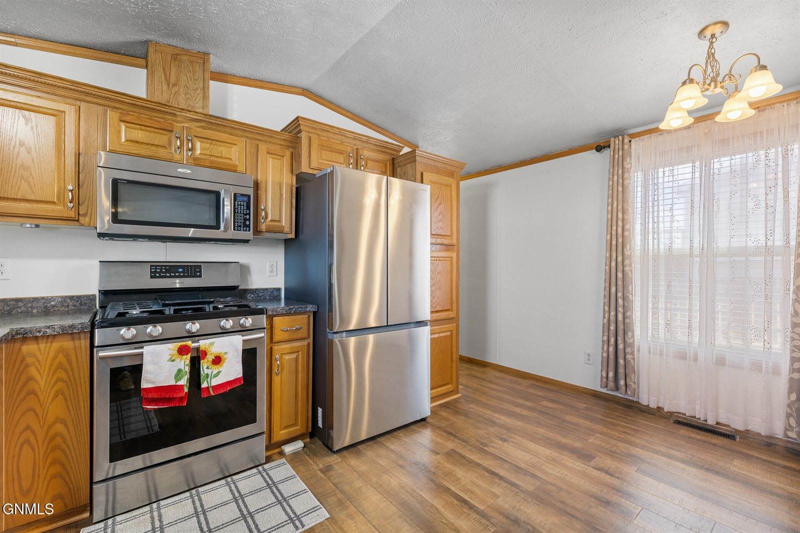 14291 Painted Woods Drive, Williston, ND 58801