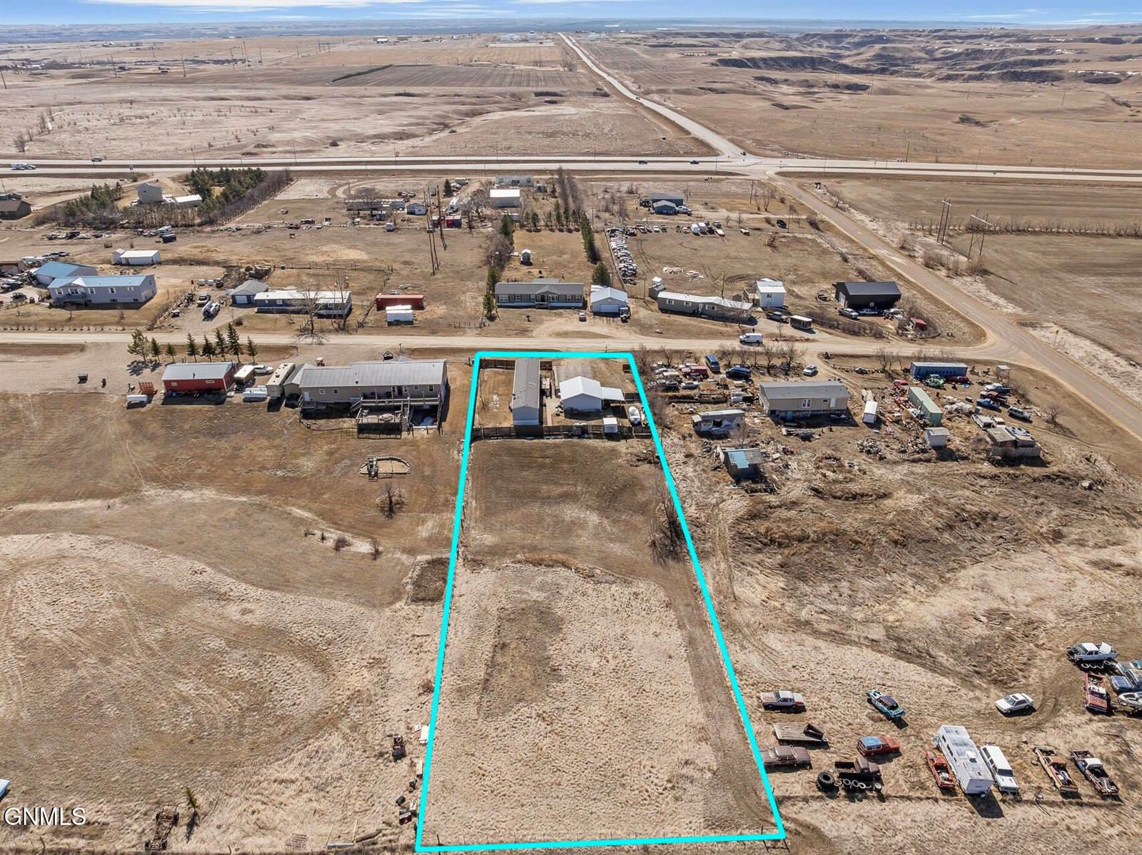 14291 Painted Woods Drive, Williston, ND 58801