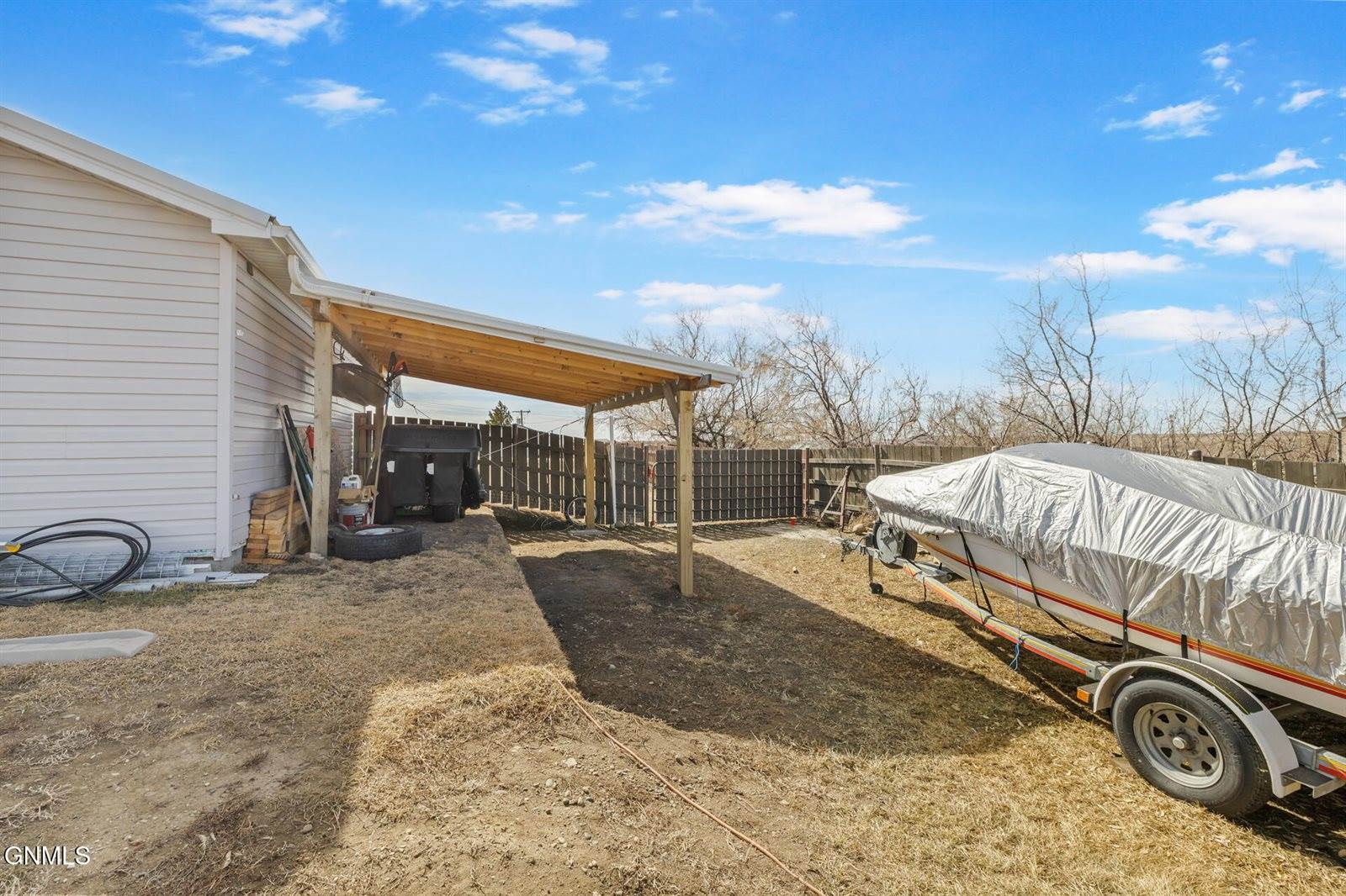 14291 Painted Woods Drive, Williston, ND 58801