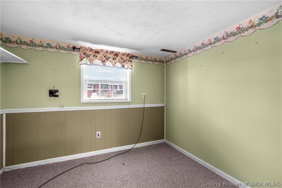 925 Redwood Drive, Clarksville, IN 47129