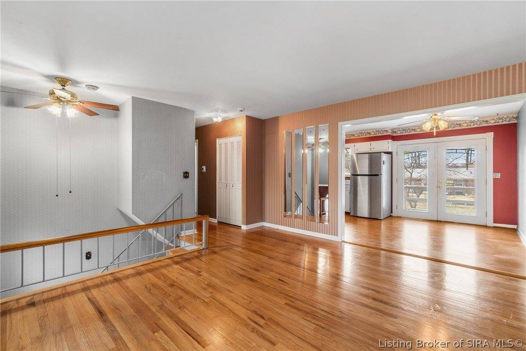 925 Redwood Drive, Clarksville, IN 47129