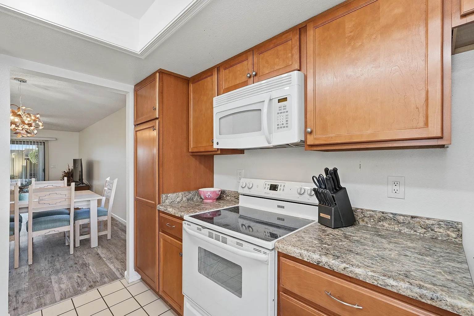 650 S ARROWWOOD Way, Mesa, AZ 85208