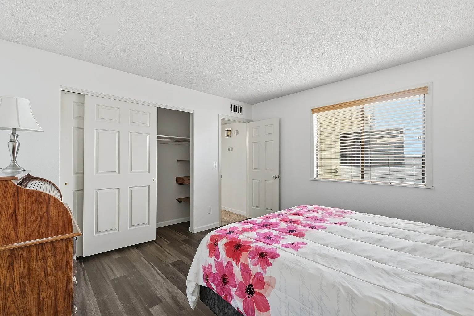 650 S ARROWWOOD Way, Mesa, AZ 85208