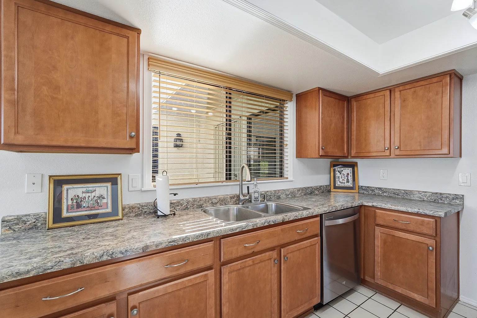 650 S ARROWWOOD Way, Mesa, AZ 85208