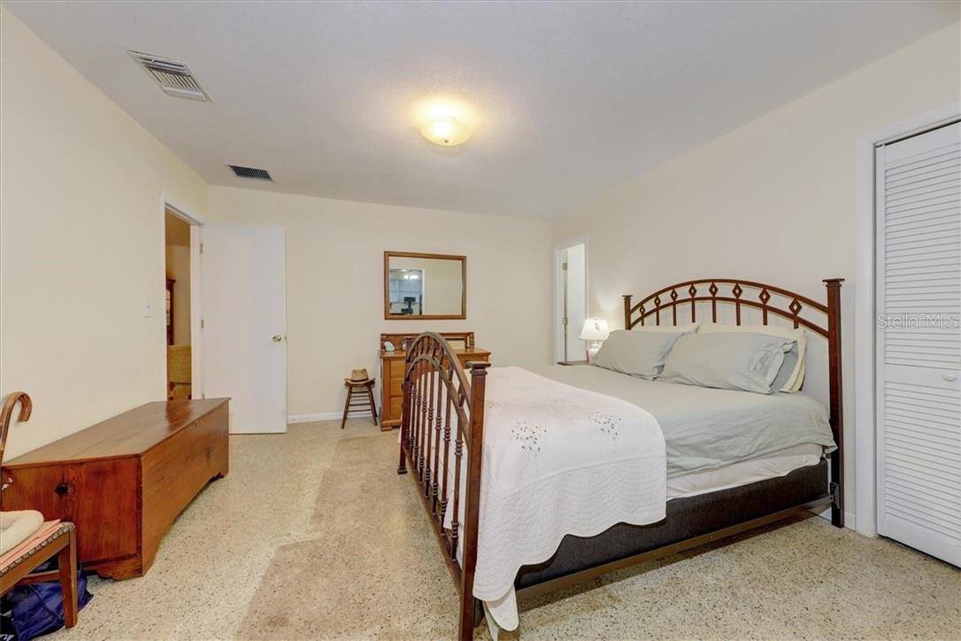 473 Lewis Boulevard SE, Saint Petersburg, FL 33705