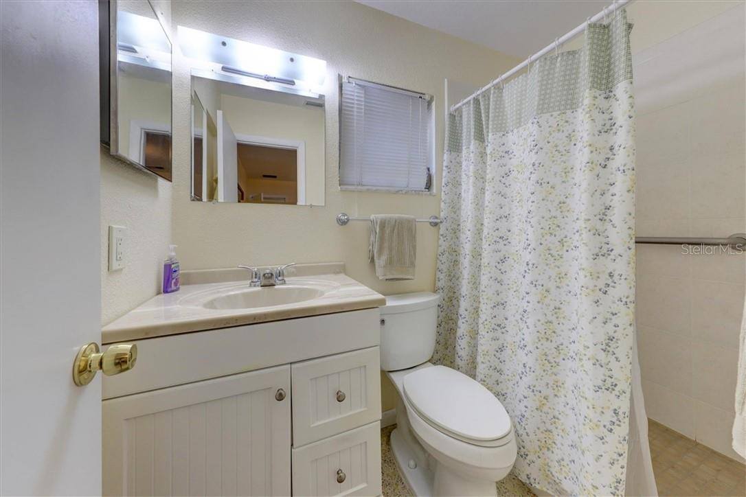 473 Lewis Boulevard SE, Saint Petersburg, FL 33705