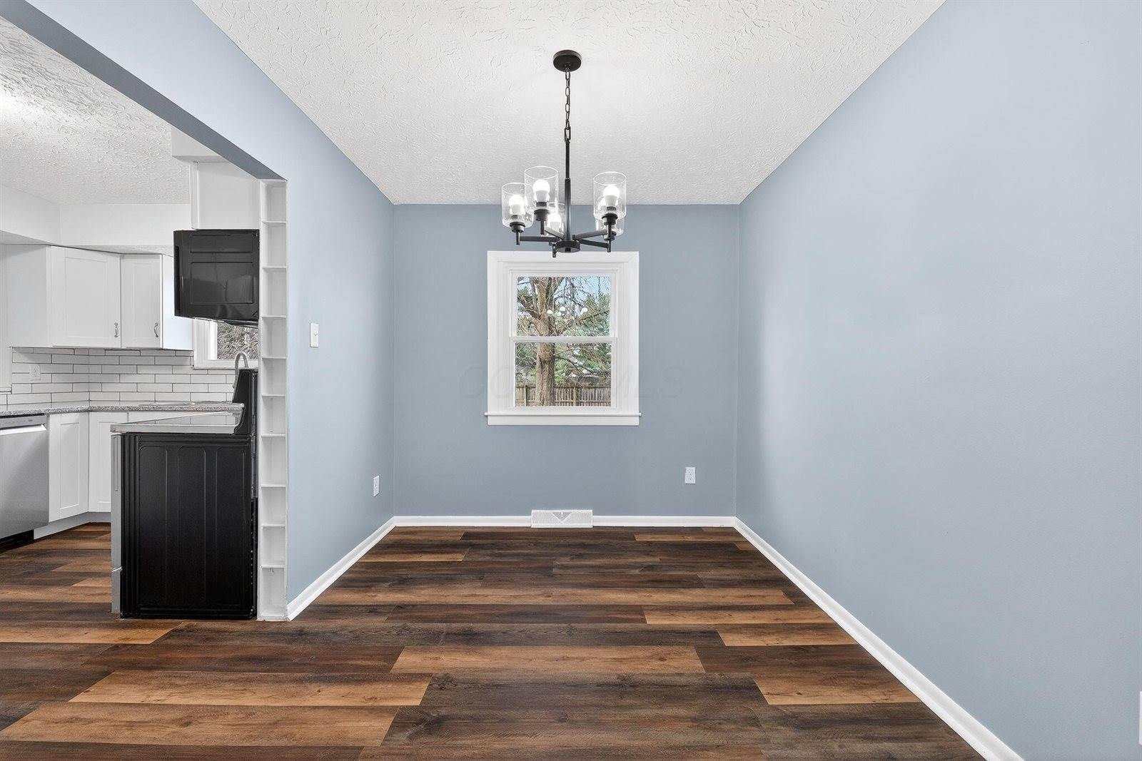 195 Parkwood Avenue, Pickerington, OH 43147