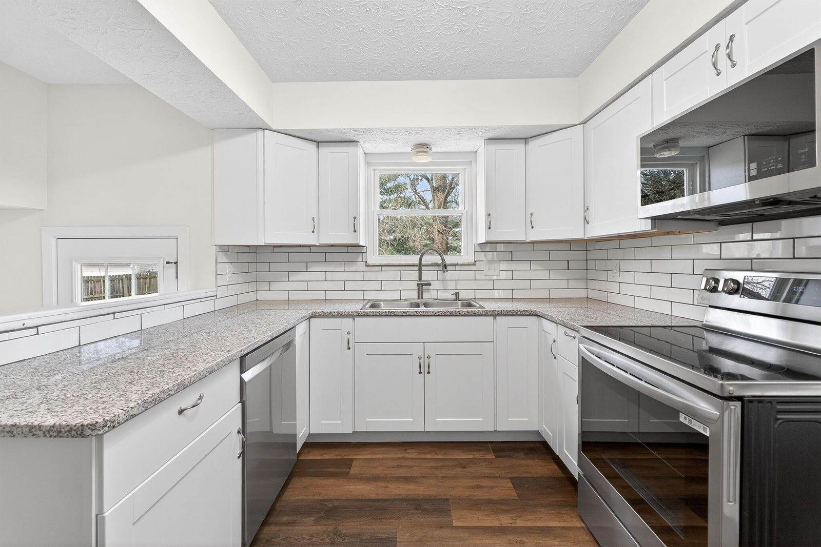 195 Parkwood Avenue, Pickerington, OH 43147