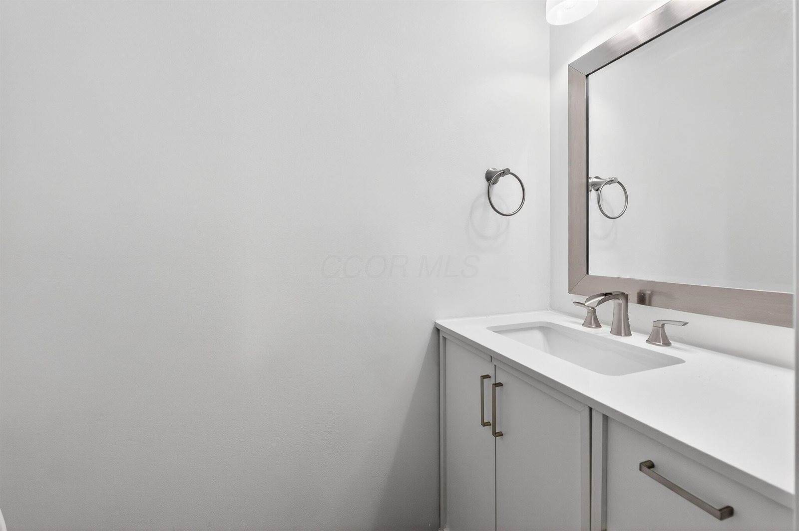 195 Parkwood Avenue, Pickerington, OH 43147