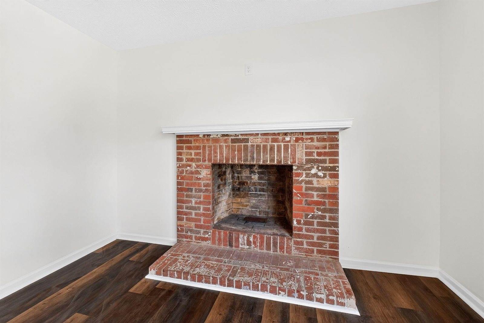 195 Parkwood Avenue, Pickerington, OH 43147