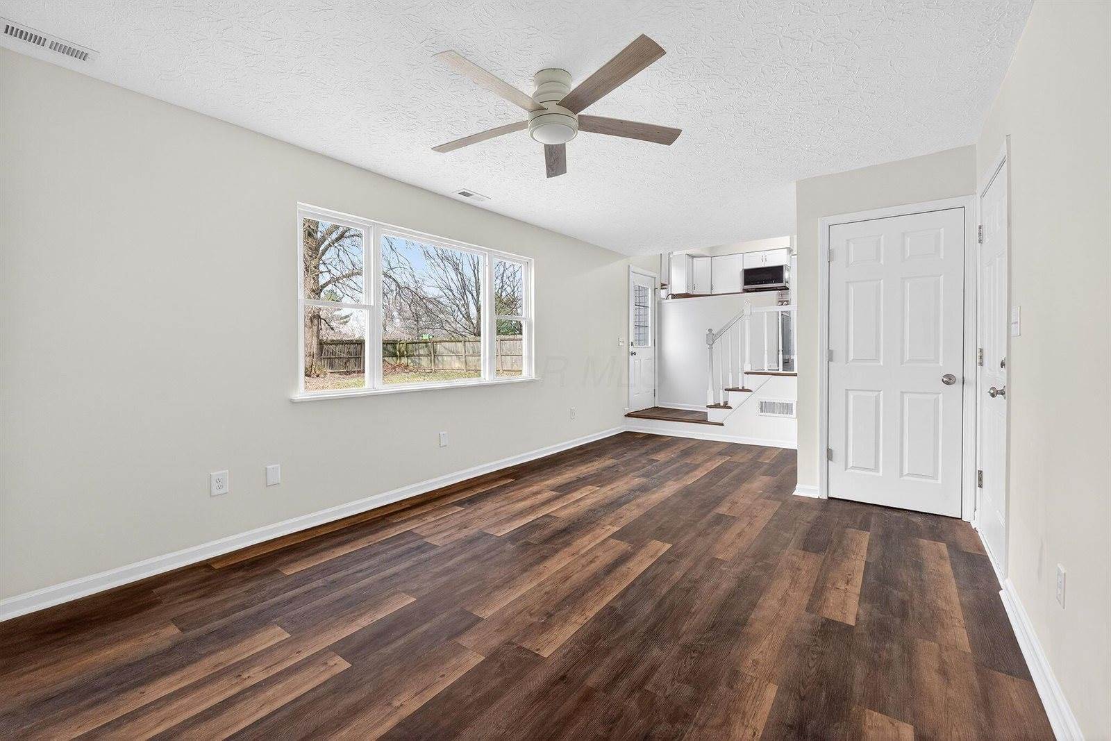 195 Parkwood Avenue, Pickerington, OH 43147