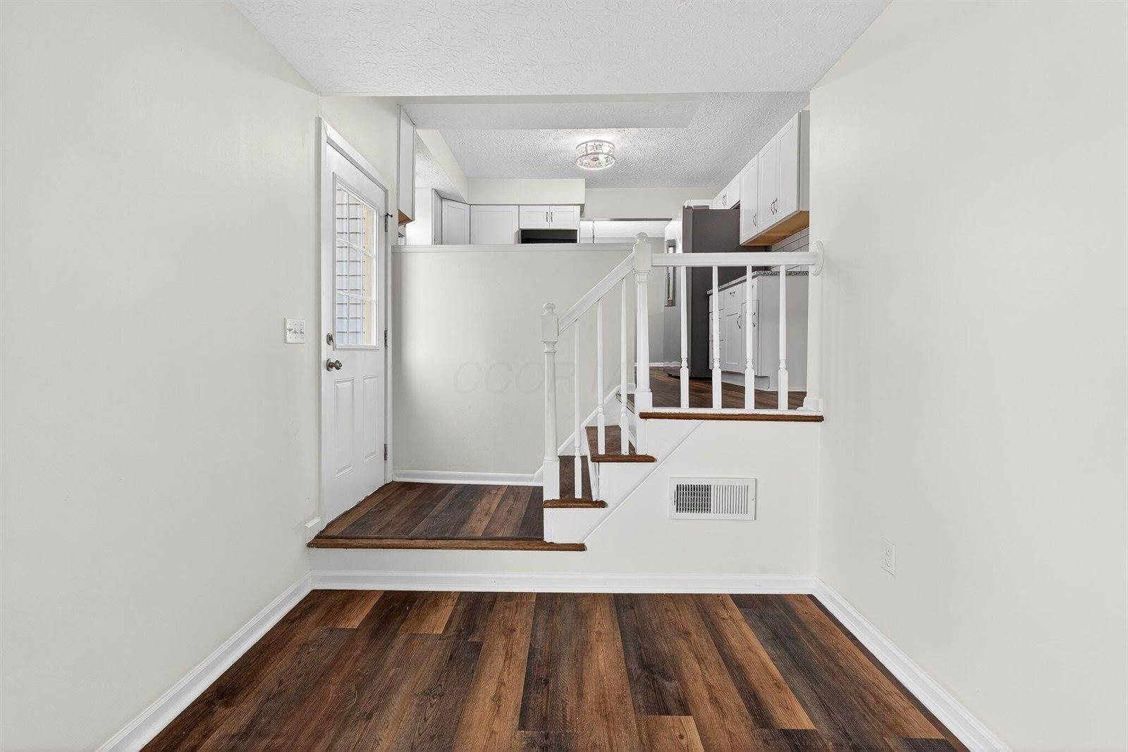 195 Parkwood Avenue, Pickerington, OH 43147