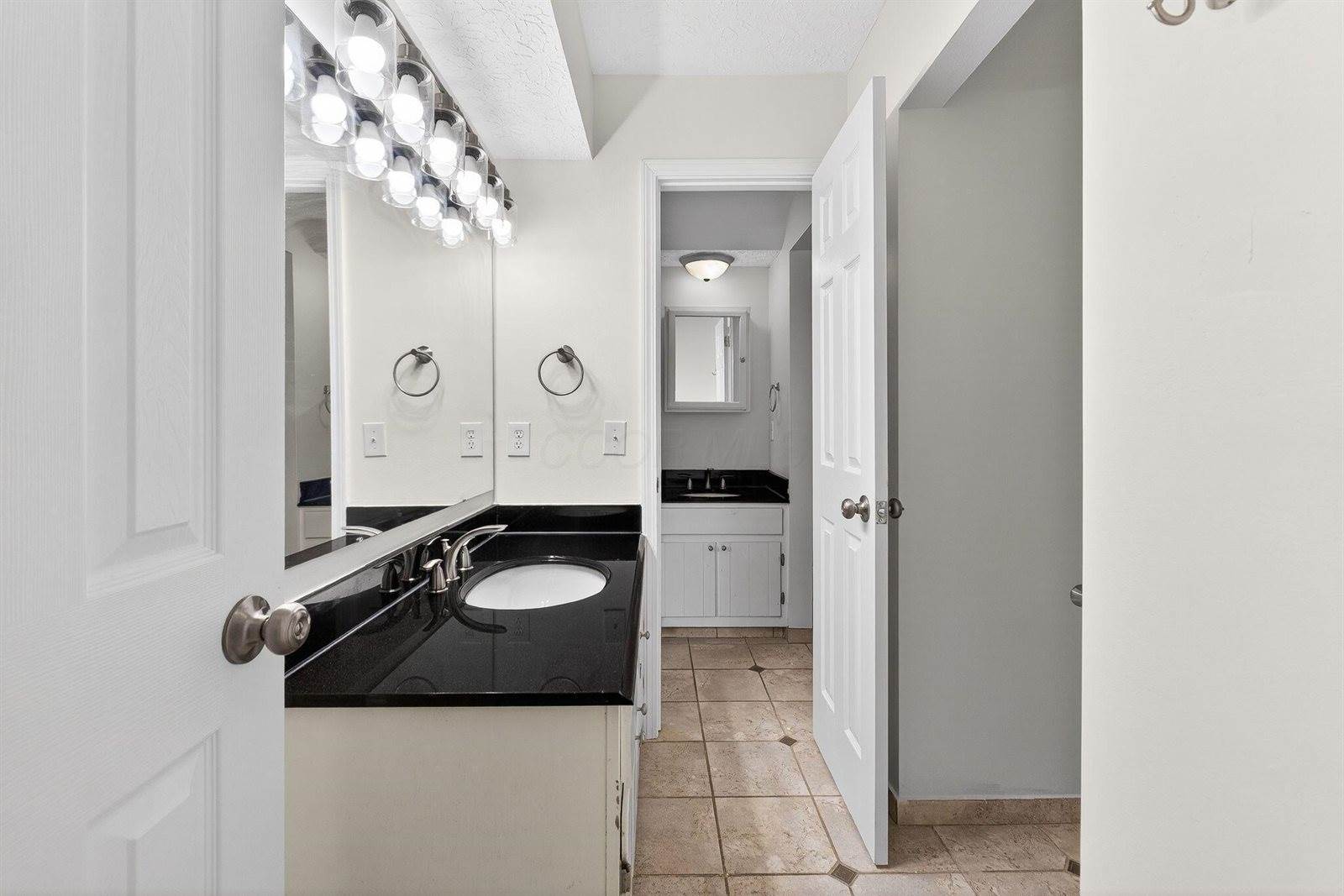 195 Parkwood Avenue, Pickerington, OH 43147