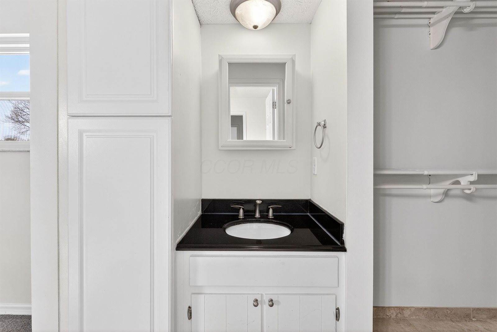 195 Parkwood Avenue, Pickerington, OH 43147