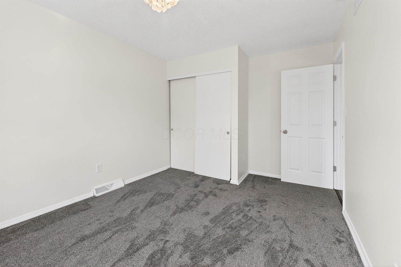 195 Parkwood Avenue, Pickerington, OH 43147