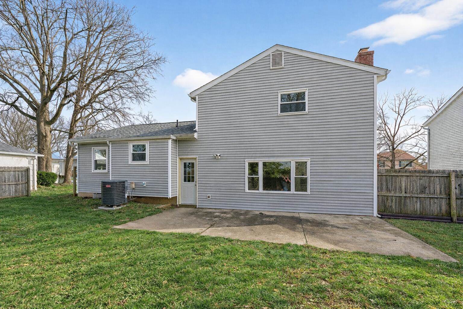 195 Parkwood Avenue, Pickerington, OH 43147