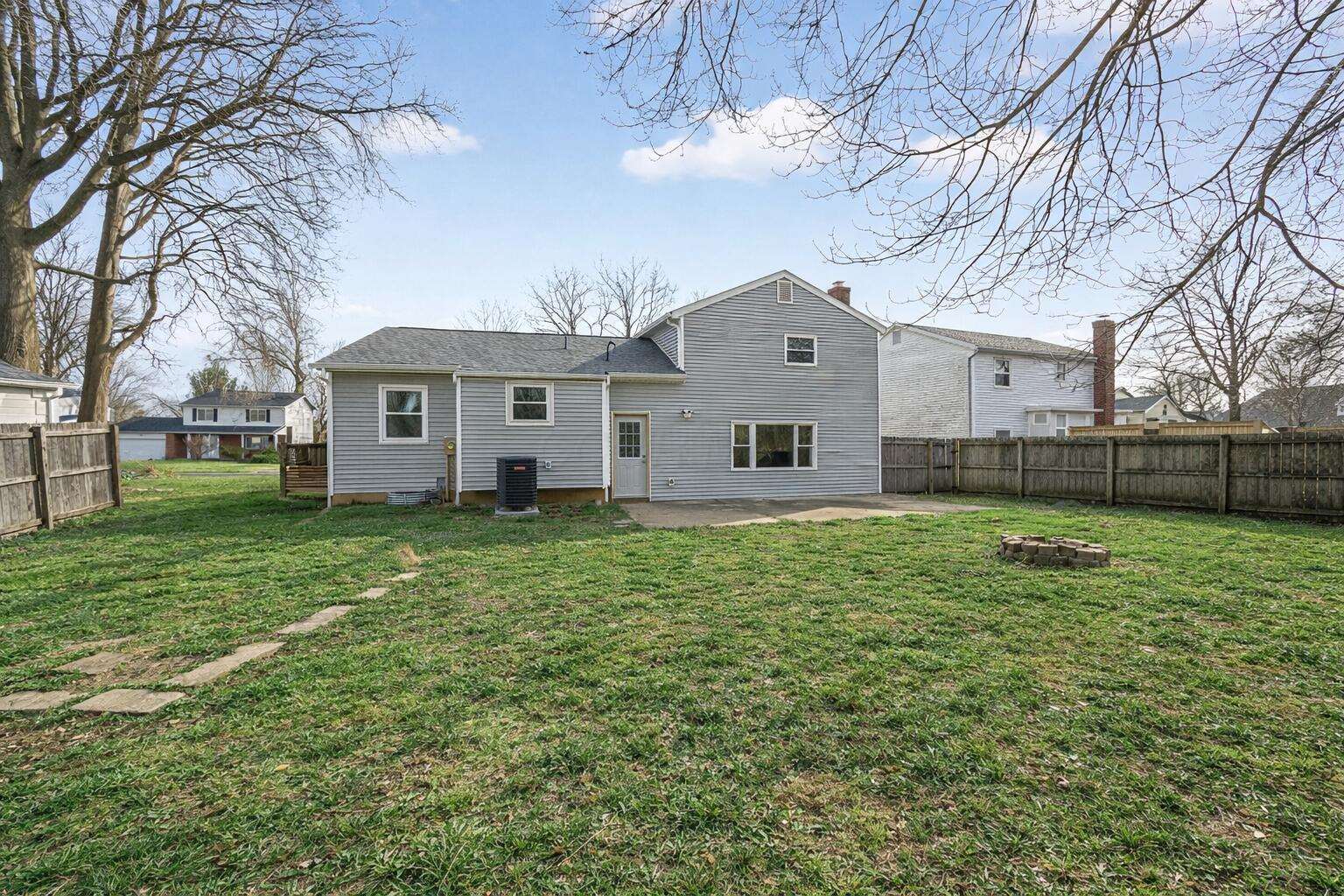 195 Parkwood Avenue, Pickerington, OH 43147