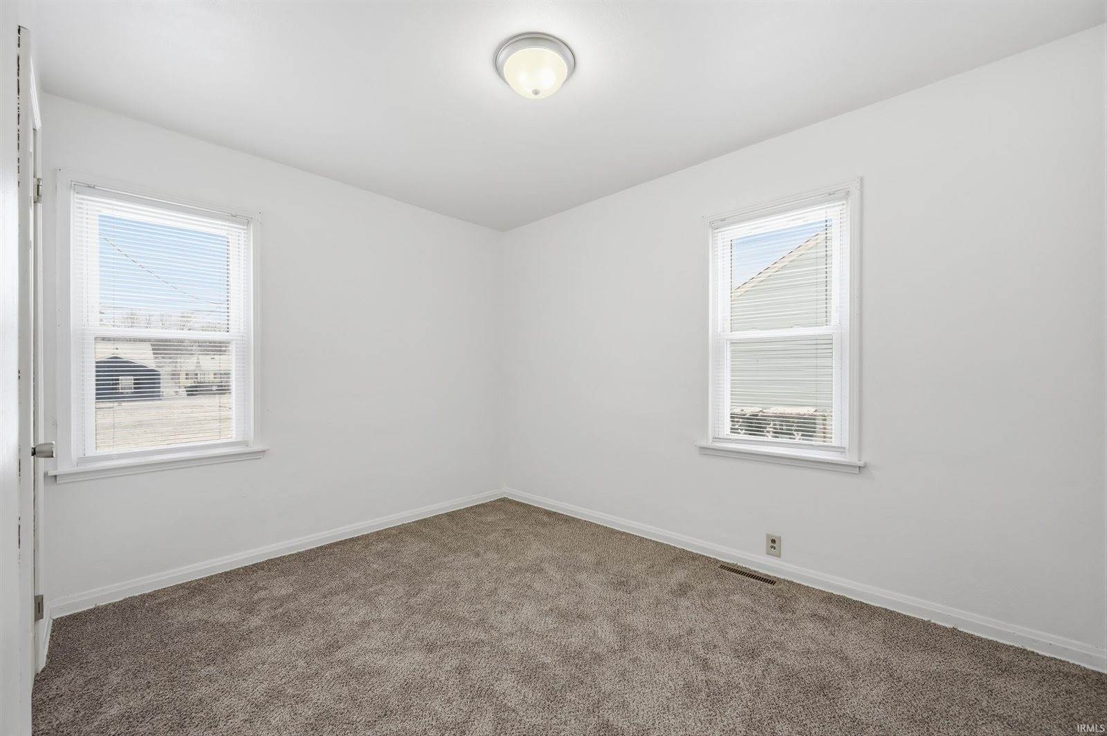 2113 N New York Avenue, Muncie, IN 47304